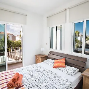 Villa Halle, Protaras